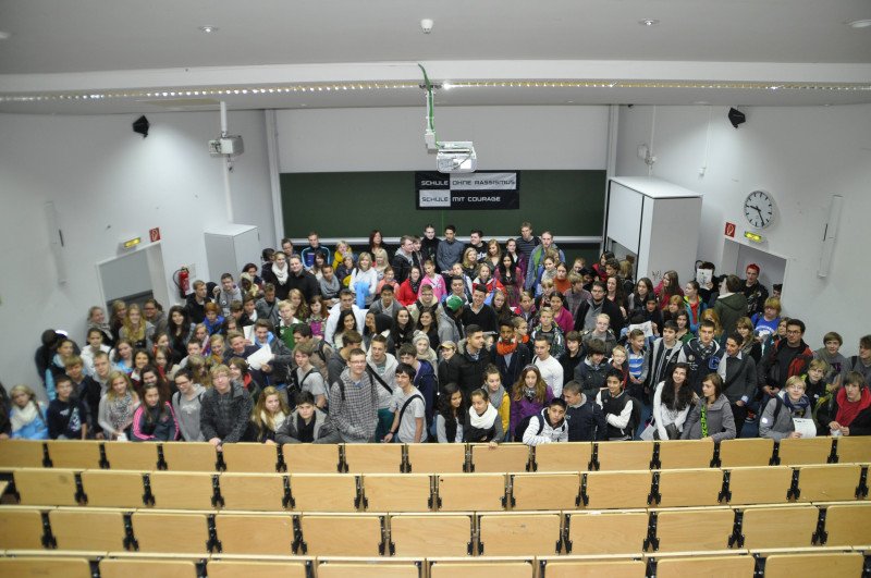 Gruppenbild im Kleinen Hoersaal